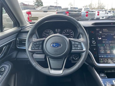 Used 2025 Subaru Outback Limited AWD/4WD image 12