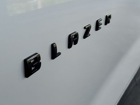 Used 2024 Chevrolet Blazer RS w/ Driver Confidence II Package FWD image 5