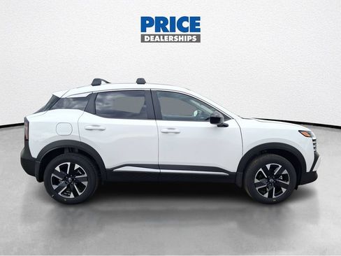 New 2026 Nissan Kicks SV w/ Cold Weather Package AWD/4WD image 4