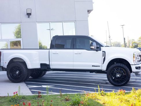 Used 2024 Ford F450 Limited w/ FX4 Off-Road Package AWD/4WD image 10