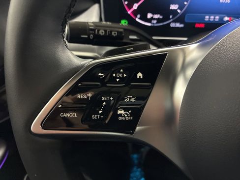 Used 2025 Mercedes-Benz GLC 300 GLC 300 image 14