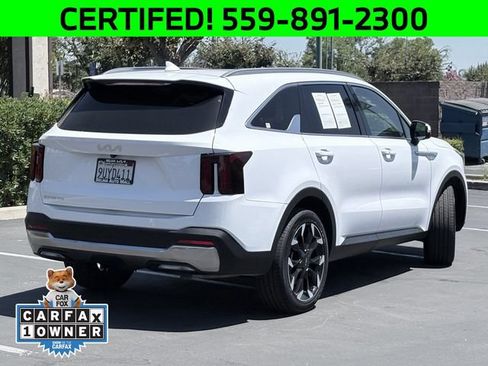 Certified 2025 Kia Sorento EX w/ Panoramic Sunroof Package FWD image 5