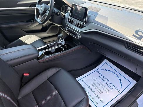 Certified 2025 Nissan Altima 2.5 SR FWD image 12