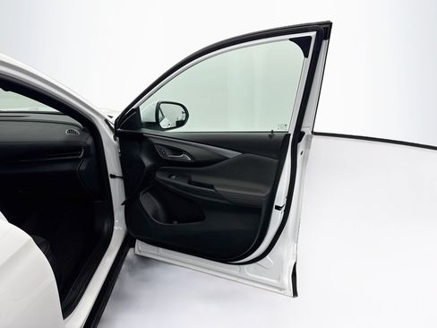 Used 2026 Buick Envista Preferred FWD image 29