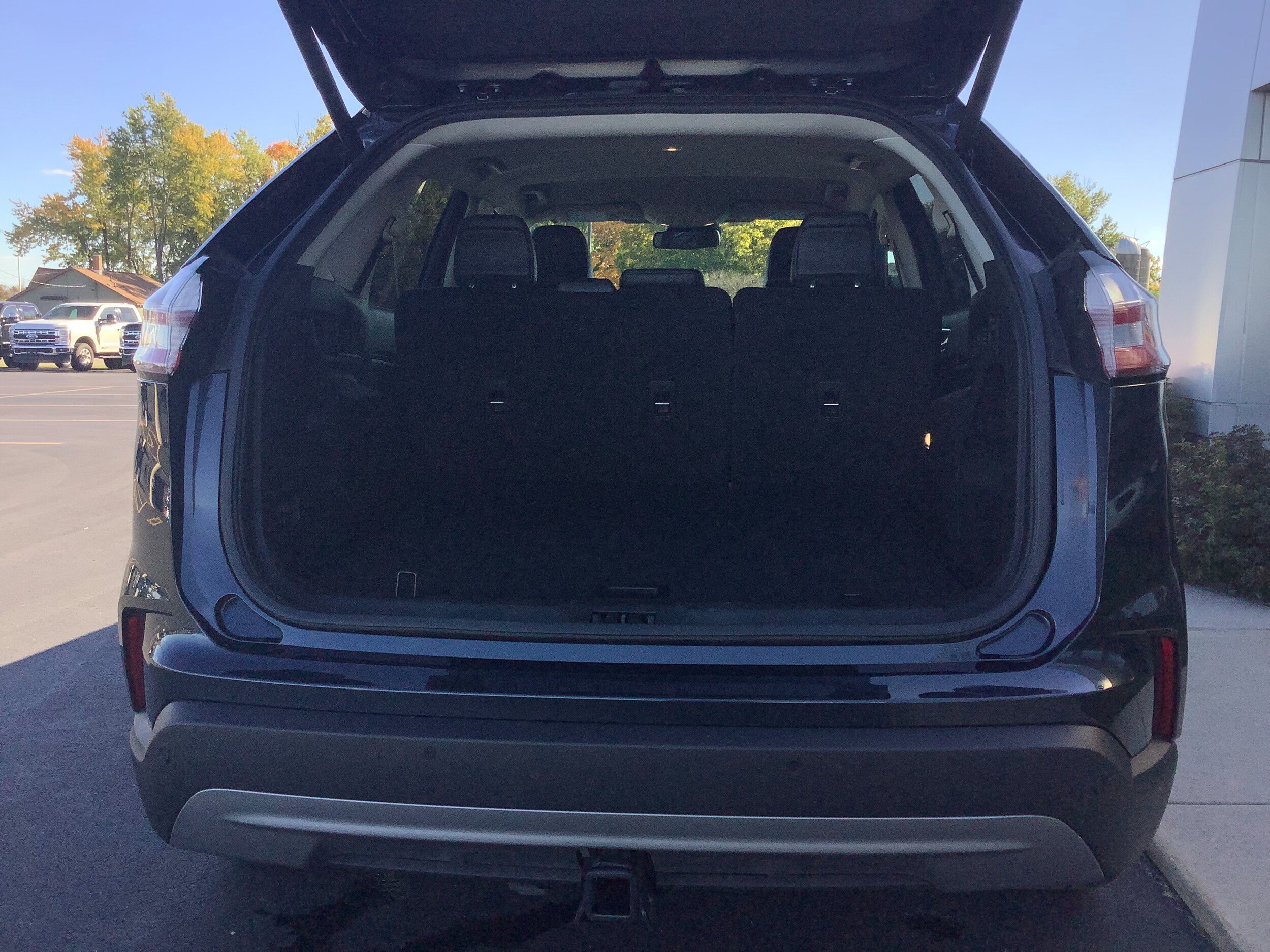 Used 2023 Ford Edge SEL w/ Convenience Package AWD/4WD image 6