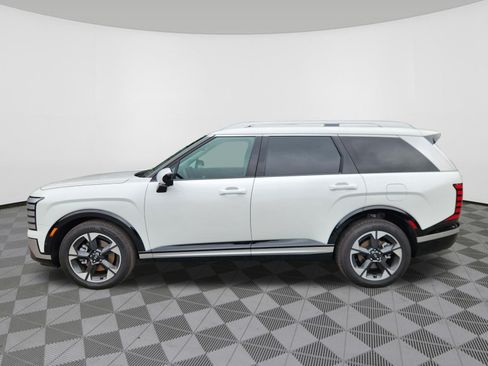 Certified 2026 Hyundai Palisade Limited AWD/4WD image 5