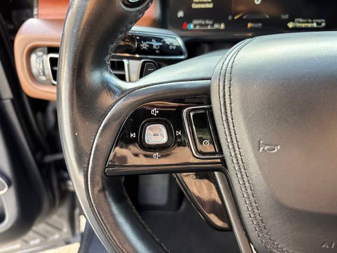 Used 2020 Lincoln Aviator Reserve image 17