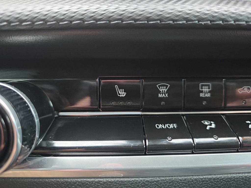 Used 2026 Chevrolet Equinox LT AWD/4WD image 37