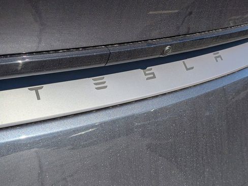 Used 2026 Tesla Model Y Long Range image 19