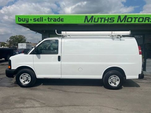 Used 2013 Chevrolet Express 2500 image 4