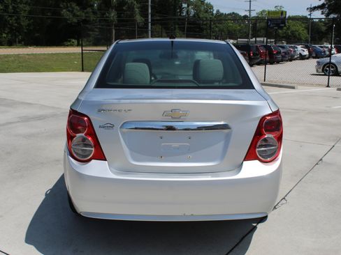 Used 2014 Chevrolet Sonic LT image 28