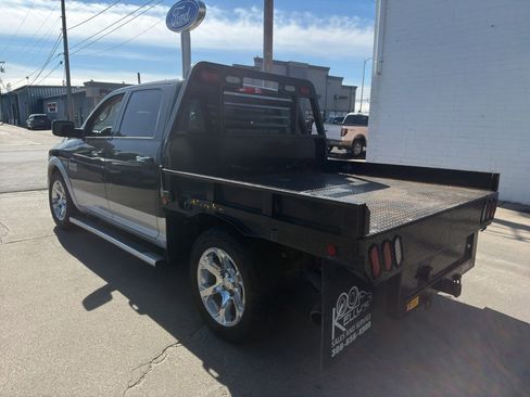 Used 2017 RAM 1500 Laramie AWD/4WD image 5