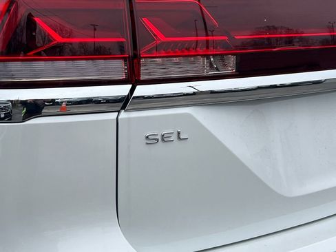 New 2026 Volkswagen Atlas SEL image 7