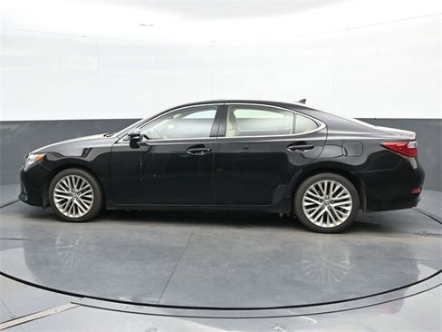 Used 2013 Lexus ES 350 w/ Luxury Pkg image 5