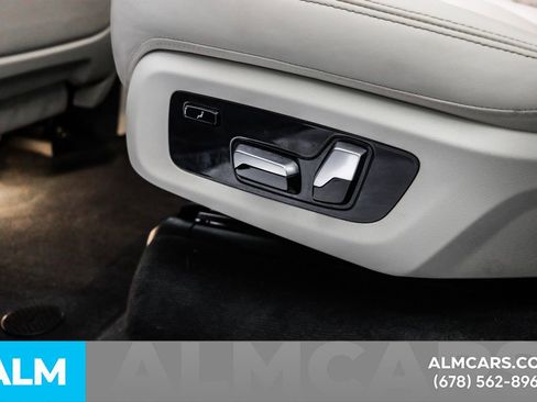 Used 2022 BMW X7 xDrive40i w/ M Sport Package image 62