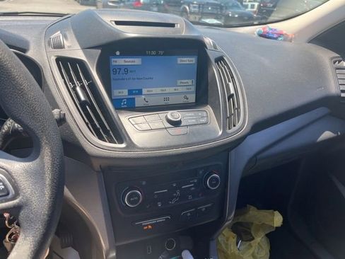 Used 2018 Ford Escape SE w/ SE Sync 3 Package FWD image 18