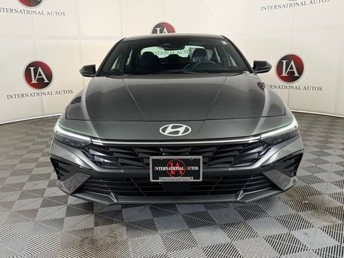 New 2026 Hyundai Elantra SEL Sport Premium FWD image 3