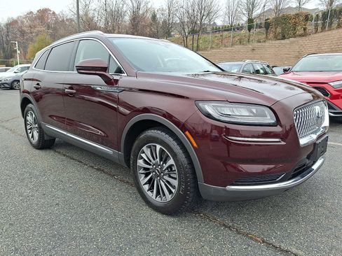 Used 2023 Lincoln Nautilus AWD w/ Premium Package image 3