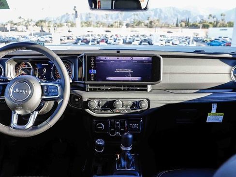 New 2026 Jeep Wrangler Unlimited Sahara AWD/4WD image 15
