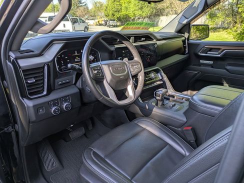 Certified 2023 GMC Sierra 1500 Denali w/ Denali Reserve Package AWD/4WD image 11