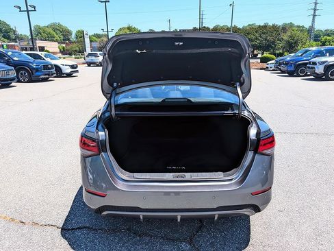 Used 2025 Nissan Sentra SV FWD image 15
