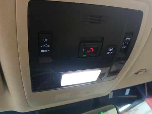 Used 2024 Lexus ES 350 w/ Premium Package FWD image 31