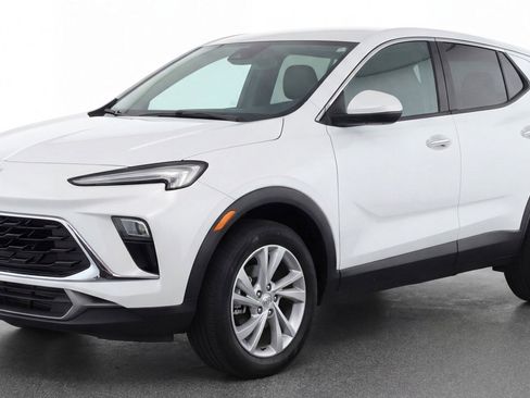 Used 2025 Buick Encore GX Preferred image 3