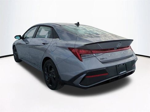 New 2026 Hyundai Elantra SEL Sport image 7