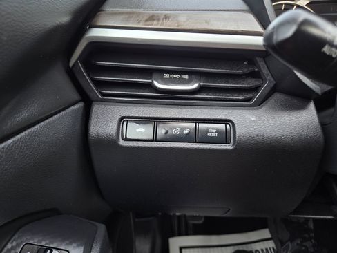 Used 2025 Nissan Altima 2.5 SV FWD image 40