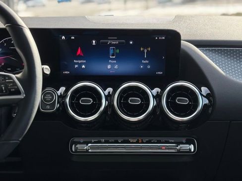 Used 2026 Mercedes-Benz GLA 250 4MATIC image 32