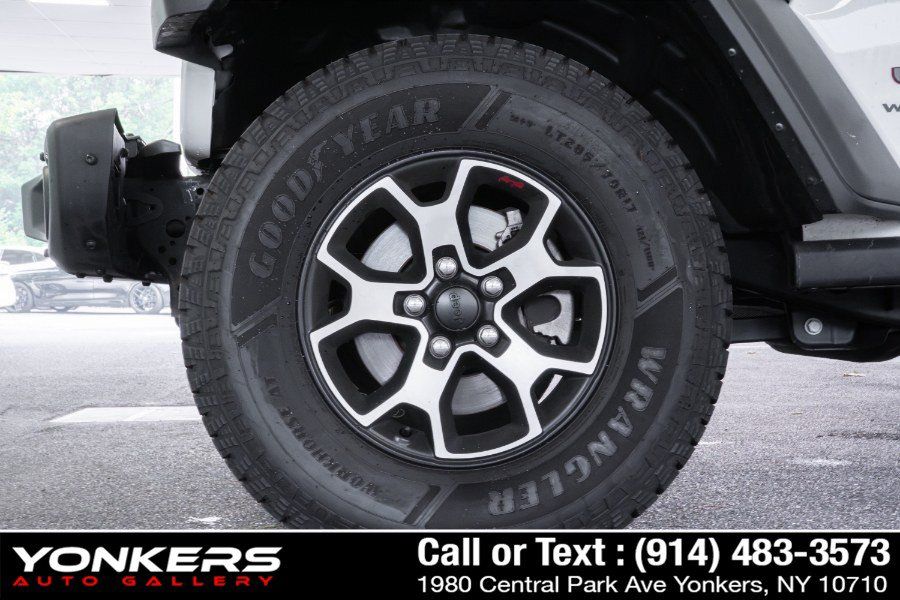 Used 2023 Jeep Wrangler Unlimited Rubicon w/ LED Lighting Group AWD/4WD image 12
