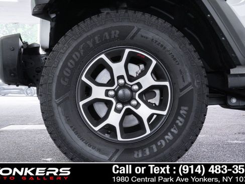 Used 2023 Jeep Wrangler Unlimited Rubicon w/ LED Lighting Group AWD/4WD image 12