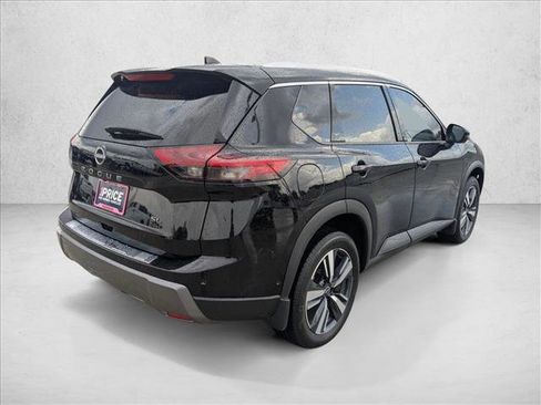 Used 2024 Nissan Rogue SL w/ SL Premium Package FWD image 5