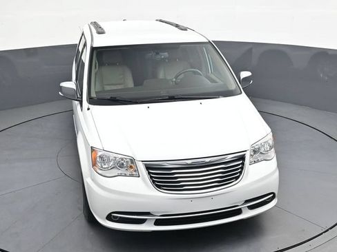 Used 2015 Chrysler Town & Country Touring-L w/ Driver Convenience Group FWD image 37