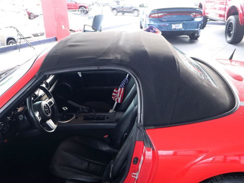Used 2008 MAZDA MX-5 Miata Grand Touring RWD image 24