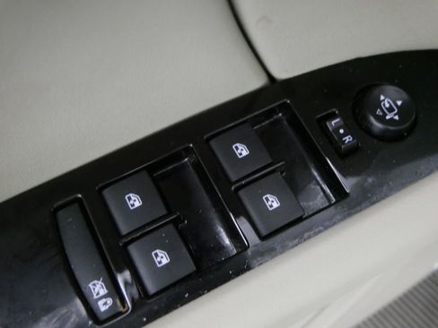 Used 2017 Cadillac XTS Luxury w/ Driver Awareness Package image 15