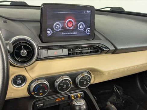 Used 2020 MAZDA MX-5 Miata RF Grand Touring RWD image 22