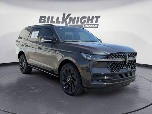 New 2026 Lincoln Navigator Reserve AWD/4WD image 7