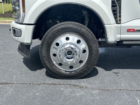Used 2026 Ford F450 Platinum w/ Platinum Plus Package AWD/4WD image 32