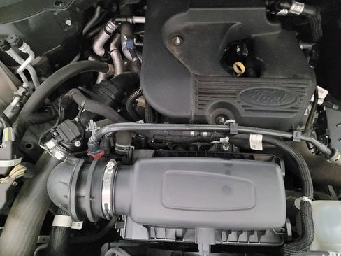 Used 2020 Ford Explorer XLT w/ Equipment Group 202A RWD image 30