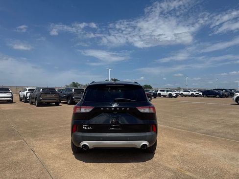 Used 2021 Ford Escape SEL w/ Technology Package FWD image 16