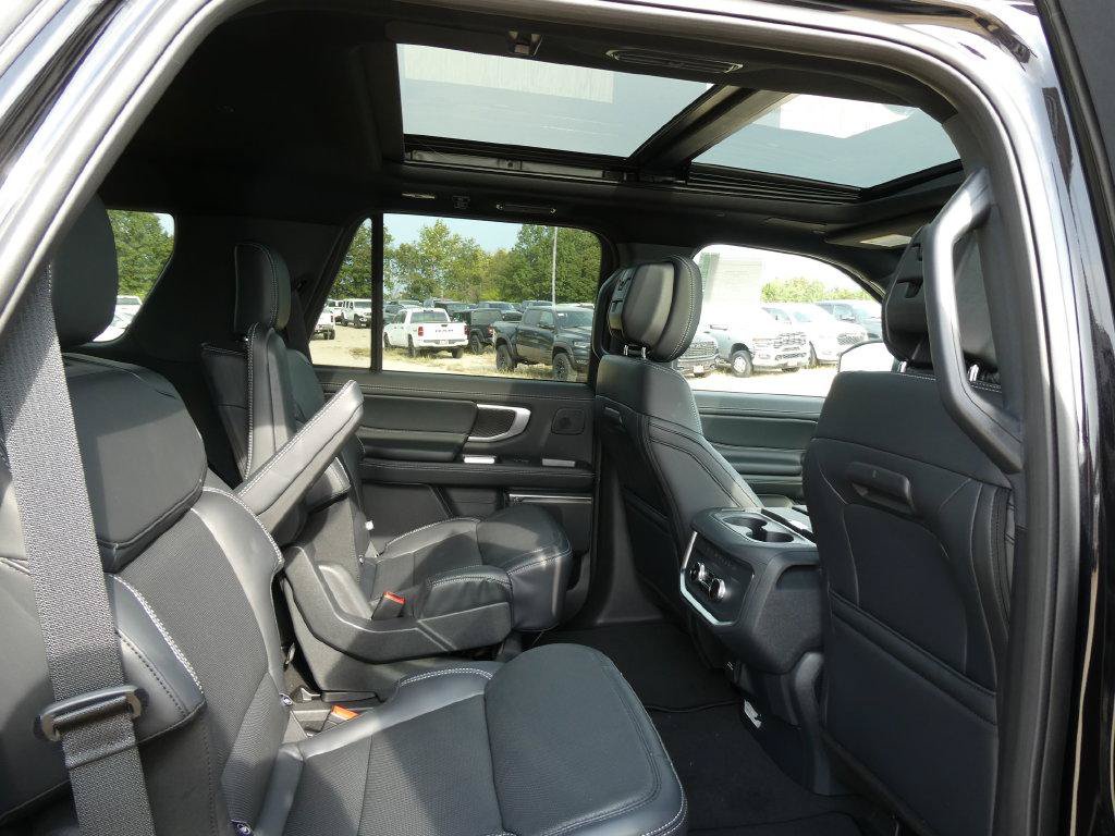 New 2027 Ford Expedition Platinum w/ Stealth Performance Package AWD/4WD image 13