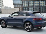 Used 2018 Porsche Macan Turbo image 3