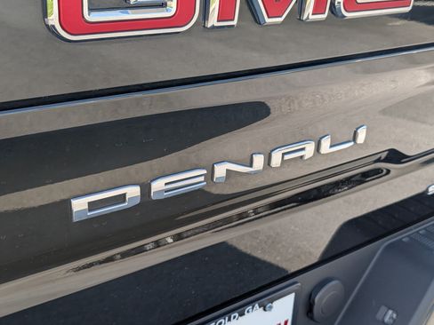 Used 2024 GMC Sierra 1500 Denali w/ Denali Reserve Package AWD/4WD image 10