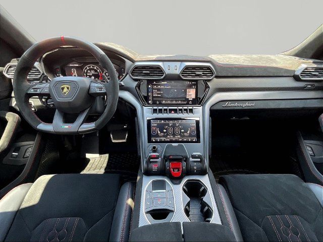 Used 2023 Lamborghini Urus Performante AWD/4WD image 9