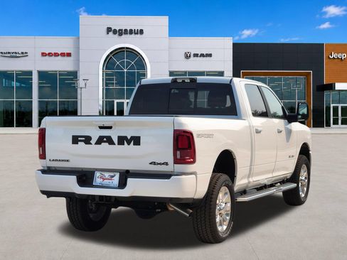 New 2026 RAM 2500 Laramie w/ Sport Appearance Package AWD/4WD image 5