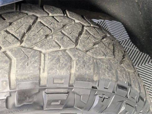 Used 2017 Chevrolet Silverado 1500 LTZ Z71 w/ LTZ Plus Package image 9