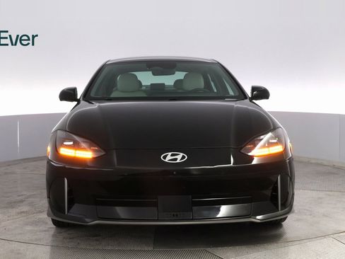 Used 2023 Hyundai Ioniq 6 Limited image 3