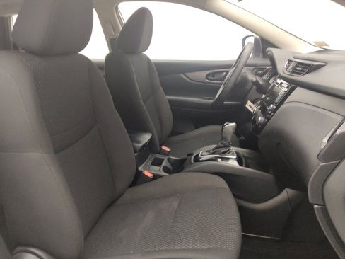 Used 2019 Nissan Rogue Sport S image 21