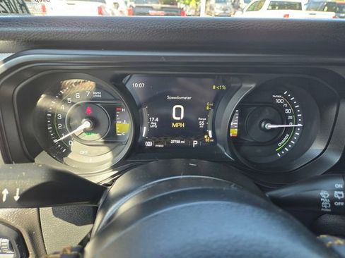 Used 2024 Jeep Wrangler Unlimited w/ LED Headlamp & Fog Lamp Group AWD/4WD image 22